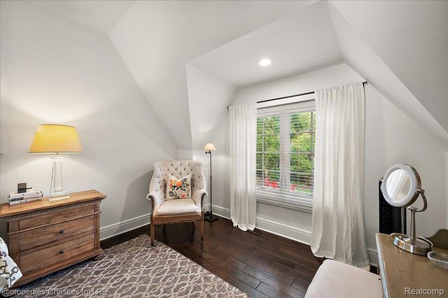 528 Covington Road, Bloomfield Hills, MI 48301