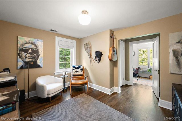 528 Covington Road, Bloomfield Hills, MI 48301