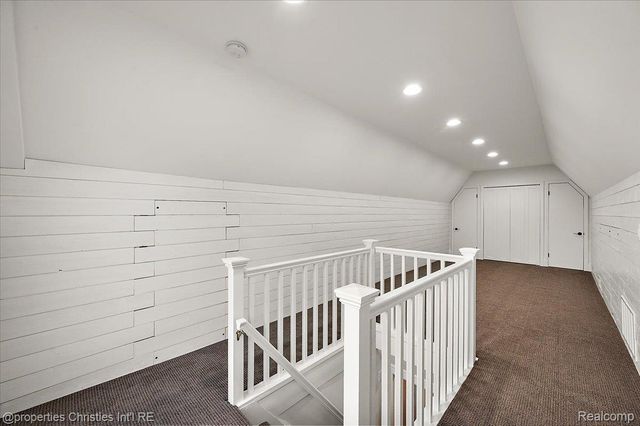 528 Covington Road, Bloomfield Hills, MI 48301