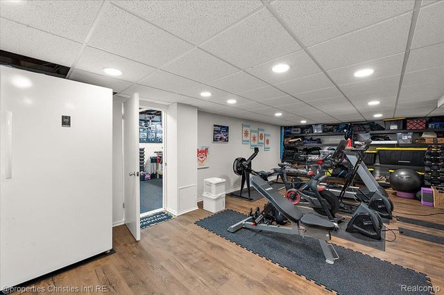 528 Covington Road, Bloomfield Hills, MI 48301