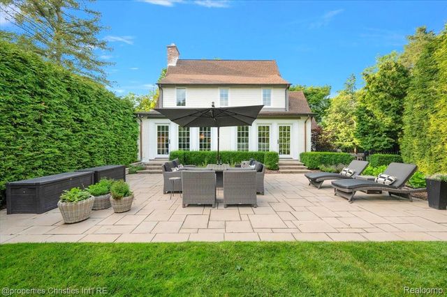 528 Covington Road, Bloomfield Hills, MI 48301