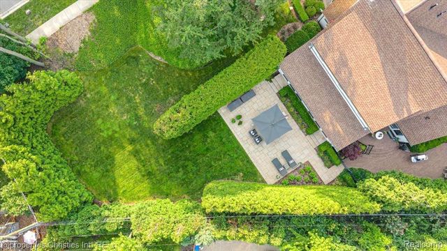 528 Covington Road, Bloomfield Hills, MI 48301