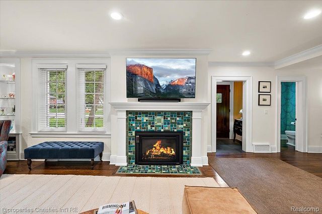 528 Covington Road, Bloomfield Hills, MI 48301