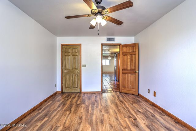 6610 E Circulo Invierno, Tucson, AZ 85750