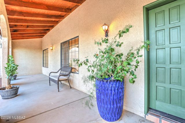 6610 E Circulo Invierno, Tucson, AZ 85750