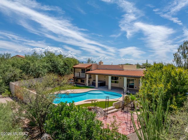 6610 E Circulo Invierno, Tucson, AZ 85750