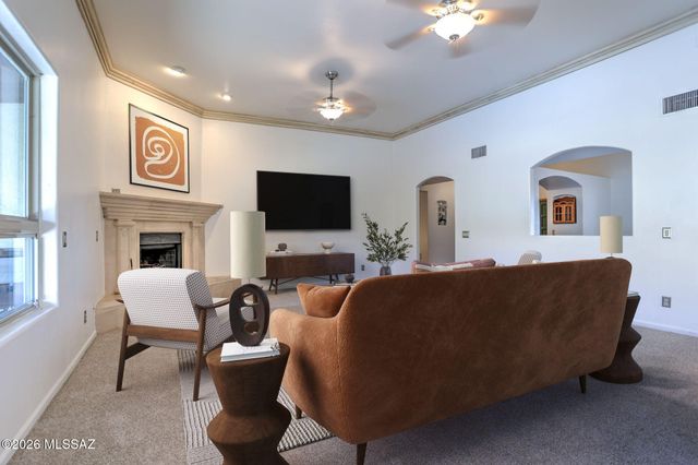 6610 E Circulo Invierno, Tucson, AZ 85750