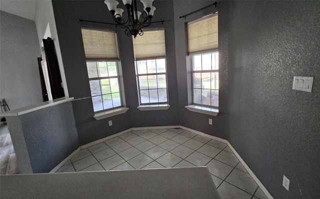 2225 Ridgewood Drive, West Columbia, TX 77486