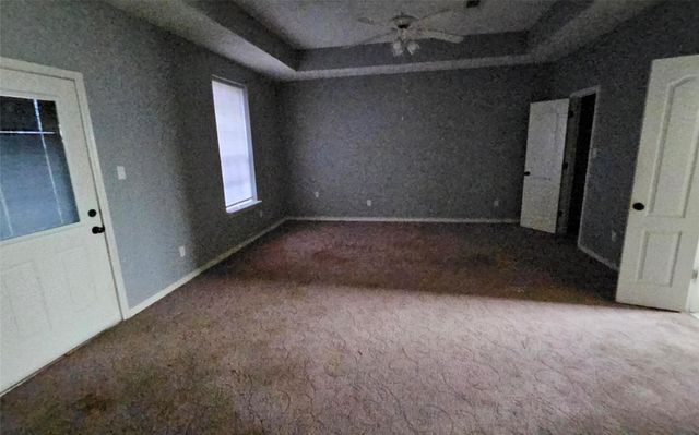 2225 Ridgewood Drive, West Columbia, TX 77486