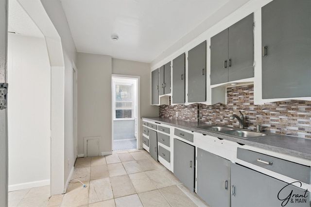 4082 Hereford Street, Detroit, MI 48224