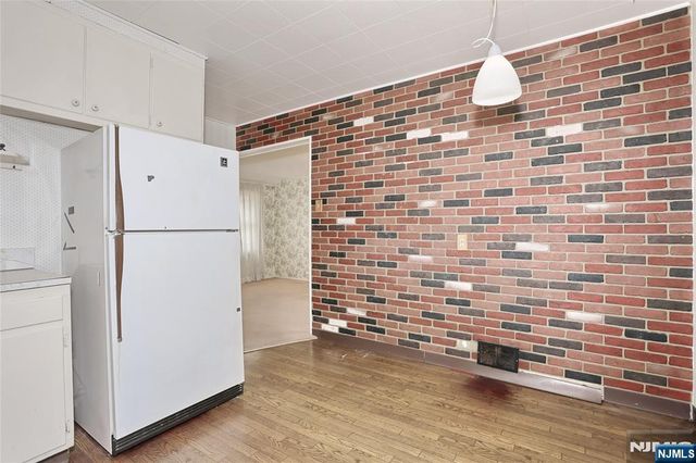 12 Beverly Lane, Waldwick, NJ 07463