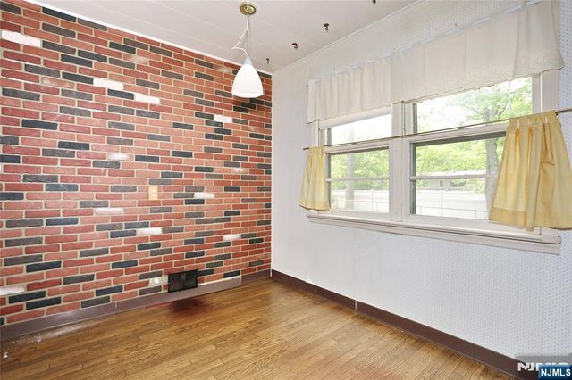 12 Beverly Lane, Waldwick, NJ 07463