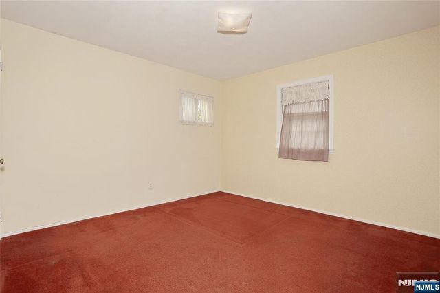 12 Beverly Lane, Waldwick, NJ 07463