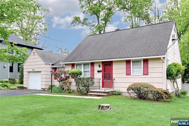 12 Beverly Lane, Waldwick, NJ 07463