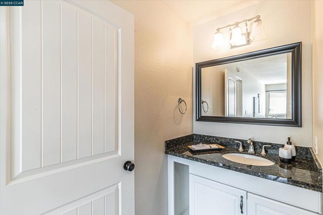 5055 Valley Crest Dr 196, Concord, CA 94521