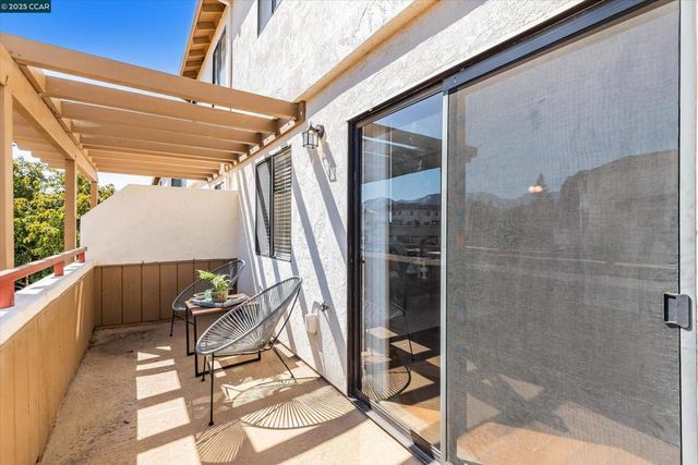 5055 Valley Crest Dr 196, Concord, CA 94521