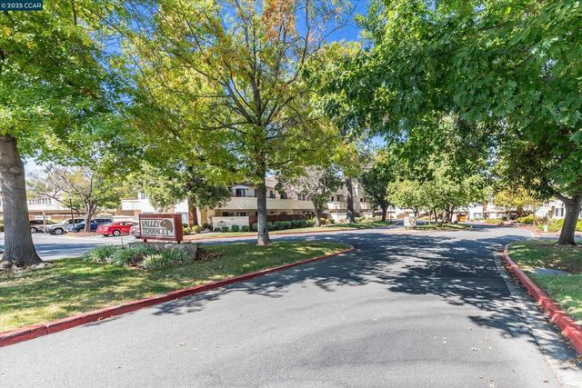 5055 Valley Crest Dr 196, Concord, CA 94521