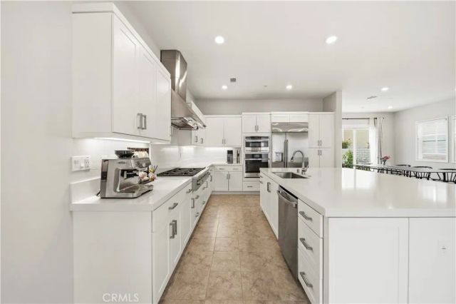 27014 Goldfields Court, Valencia, CA 91381