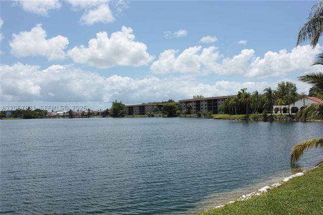 20145 NE 3rd Ct 12, Miami, FL 33179