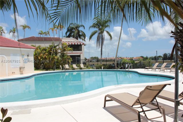 20145 NE 3rd Ct 12, Miami, FL 33179
