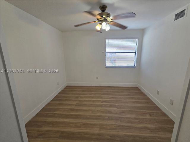 20145 NE 3rd Ct 12, Miami, FL 33179