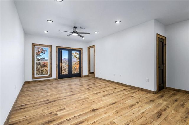 456 Back Pine Way, Ellijay, GA 30536