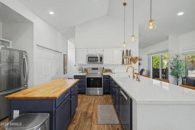 6314 W Del Rio Street, Chandler, AZ 85226