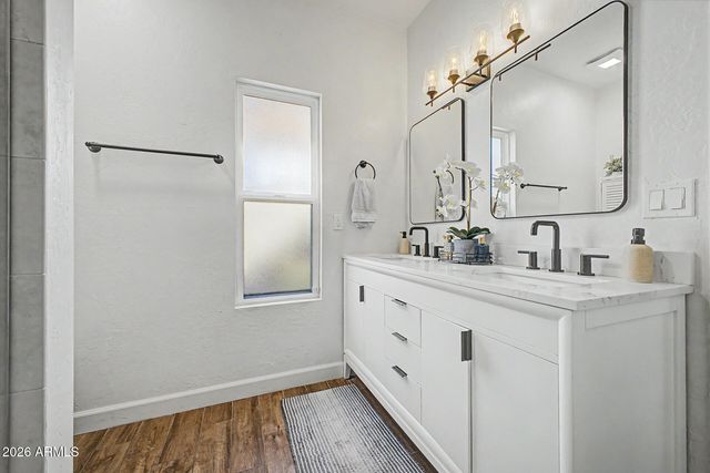 6314 W Del Rio Street, Chandler, AZ 85226