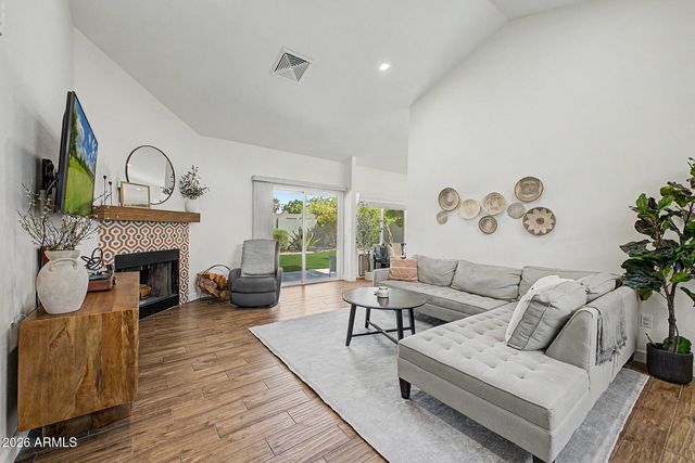 6314 W Del Rio Street, Chandler, AZ 85226