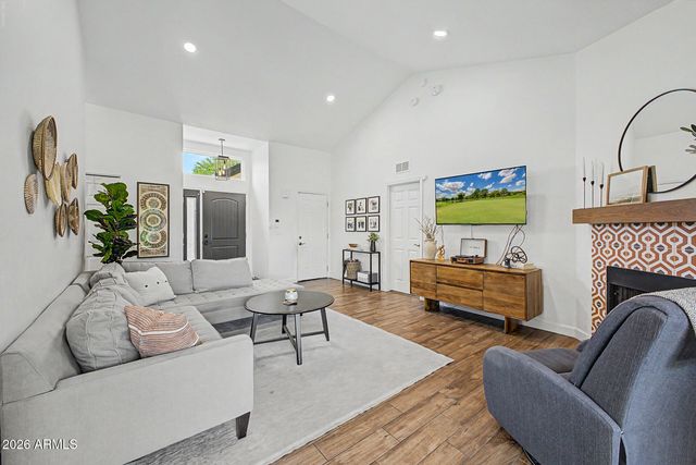 6314 W Del Rio Street, Chandler, AZ 85226