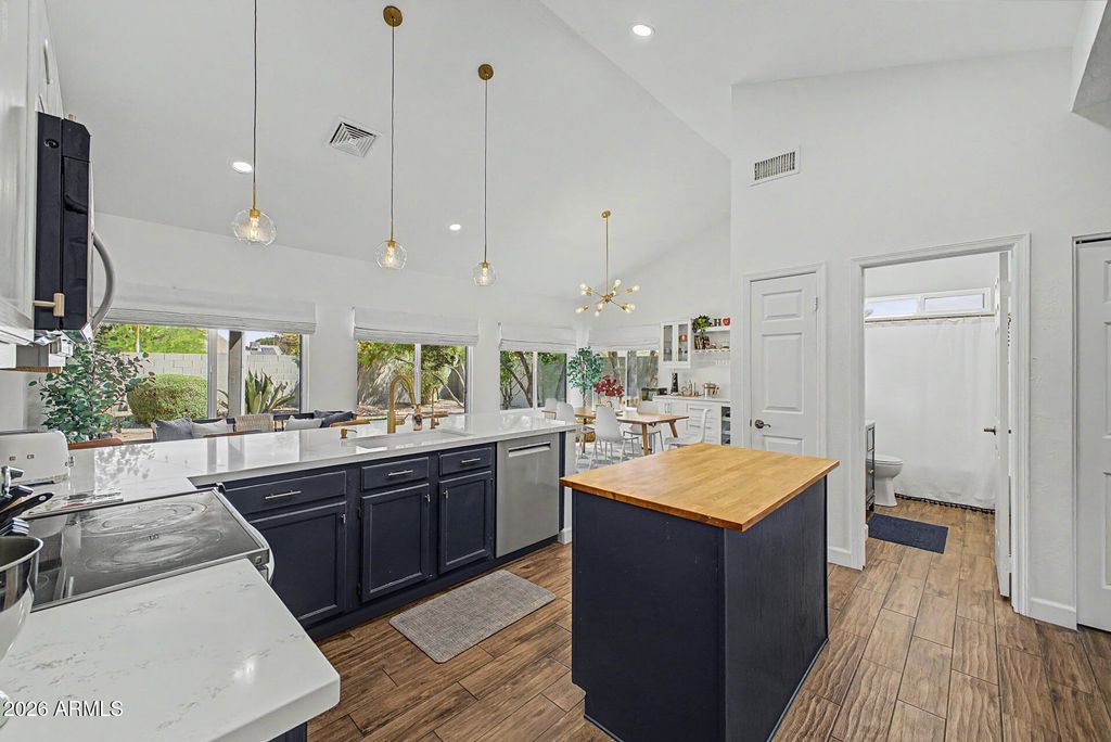 6314 W Del Rio Street, Chandler, AZ 85226
