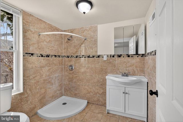 404 W WINONA ST, Philadelphia, PA 19144