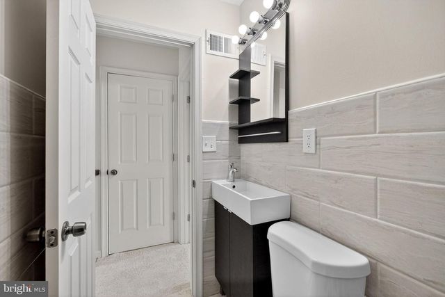 404 W WINONA ST, Philadelphia, PA 19144