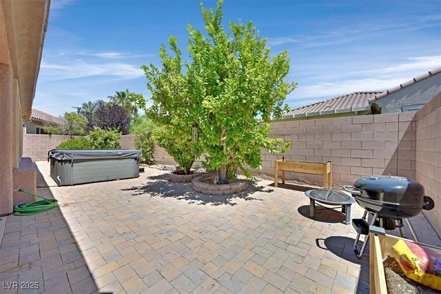 7341 Royal Melbourne Drive, Las Vegas, NV 89131