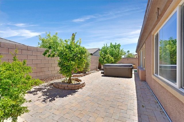 7341 Royal Melbourne Drive, Las Vegas, NV 89131