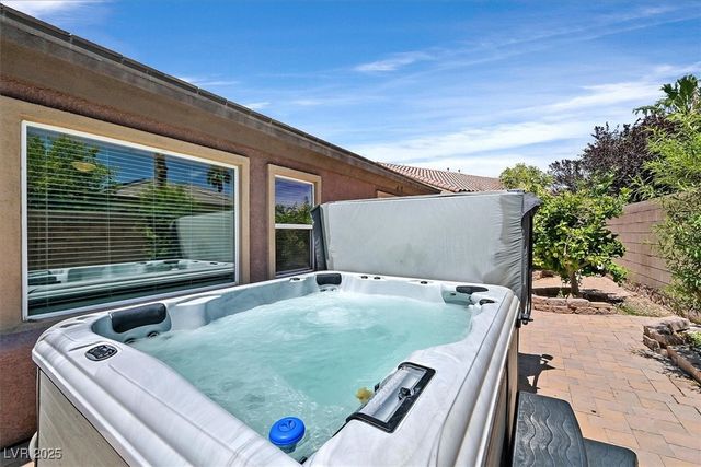 7341 Royal Melbourne Drive, Las Vegas, NV 89131