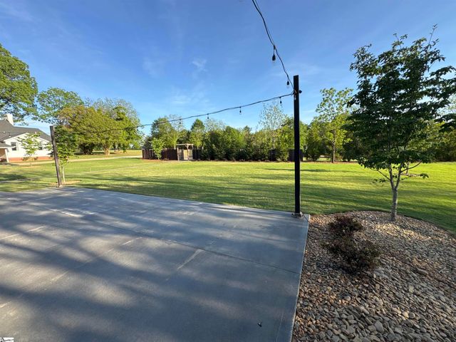 10049 Old White Horse Road, Greenville, SC 29617
