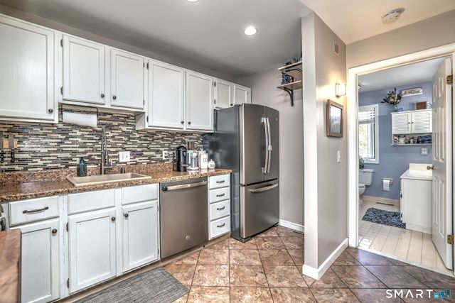 38 Glenrock 38, Norwalk, CT 06850