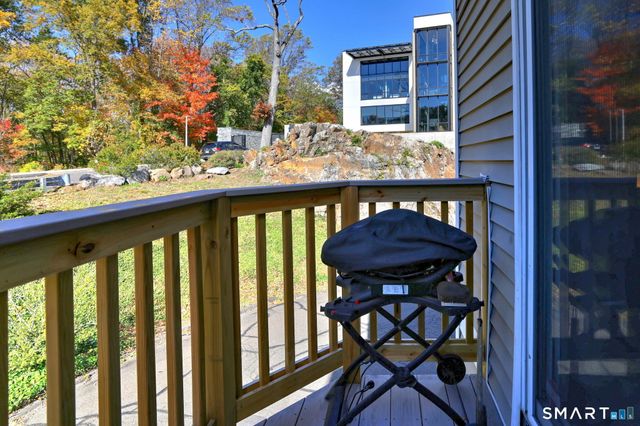 38 Glenrock 38, Norwalk, CT 06850