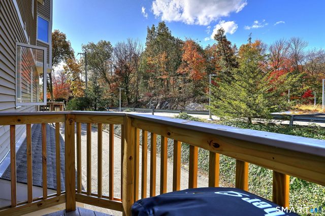 38 Glenrock 38, Norwalk, CT 06850