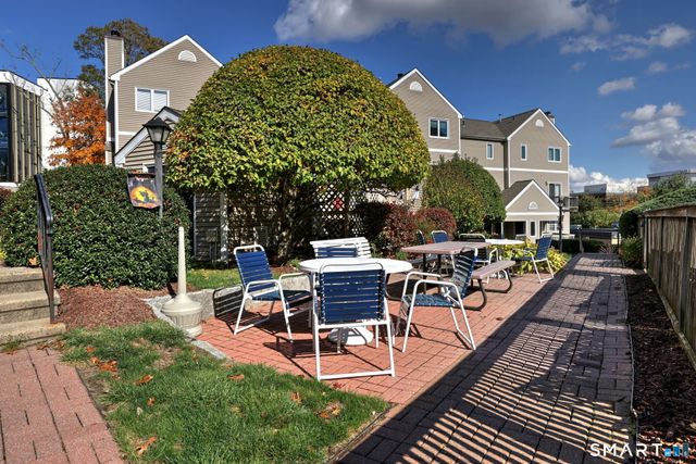 38 Glenrock 38, Norwalk, CT 06850