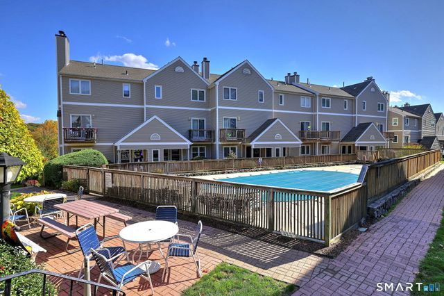 38 Glenrock 38, Norwalk, CT 06850