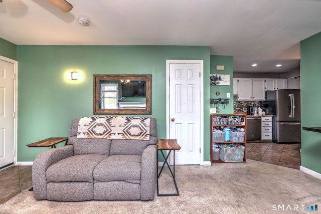 38 Glenrock 38, Norwalk, CT 06850