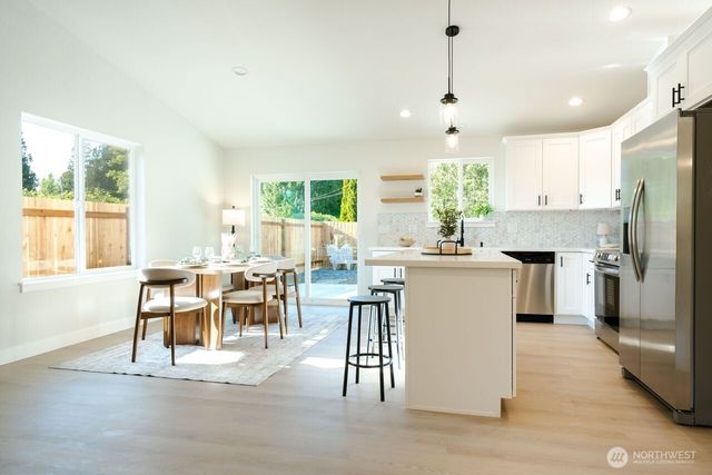 4392 Birch Bay Lynden Rd, Blaine, WA 98230