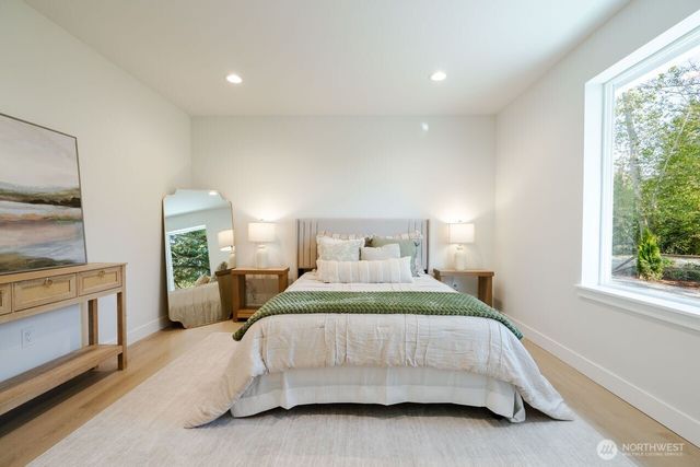 4392 Birch Bay Lynden Rd, Blaine, WA 98230