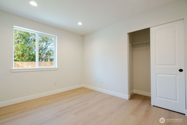 4392 Birch Bay Lynden Rd, Blaine, WA 98230