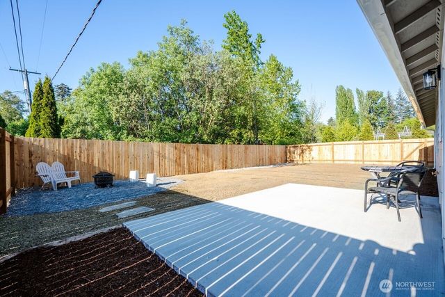 4392 Birch Bay Lynden Rd, Blaine, WA 98230