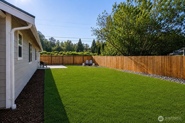 4392 Birch Bay Lynden Rd, Blaine, WA 98230