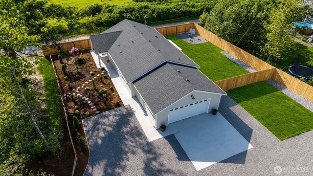 4392 Birch Bay Lynden Rd, Blaine, WA 98230