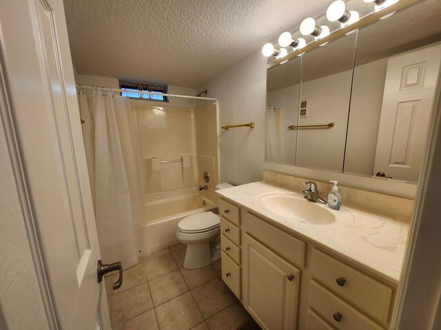 2600 NE 1st Lane 402, Boynton Beach, FL 33435